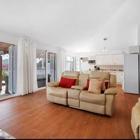 Casa Eliana Amarilla Golf 3 Bed 2 Bath Heatedpool San Miguel de Abona